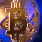 Preço do Bitcoin testa resistência de US$ 68 mil após alta de 15%