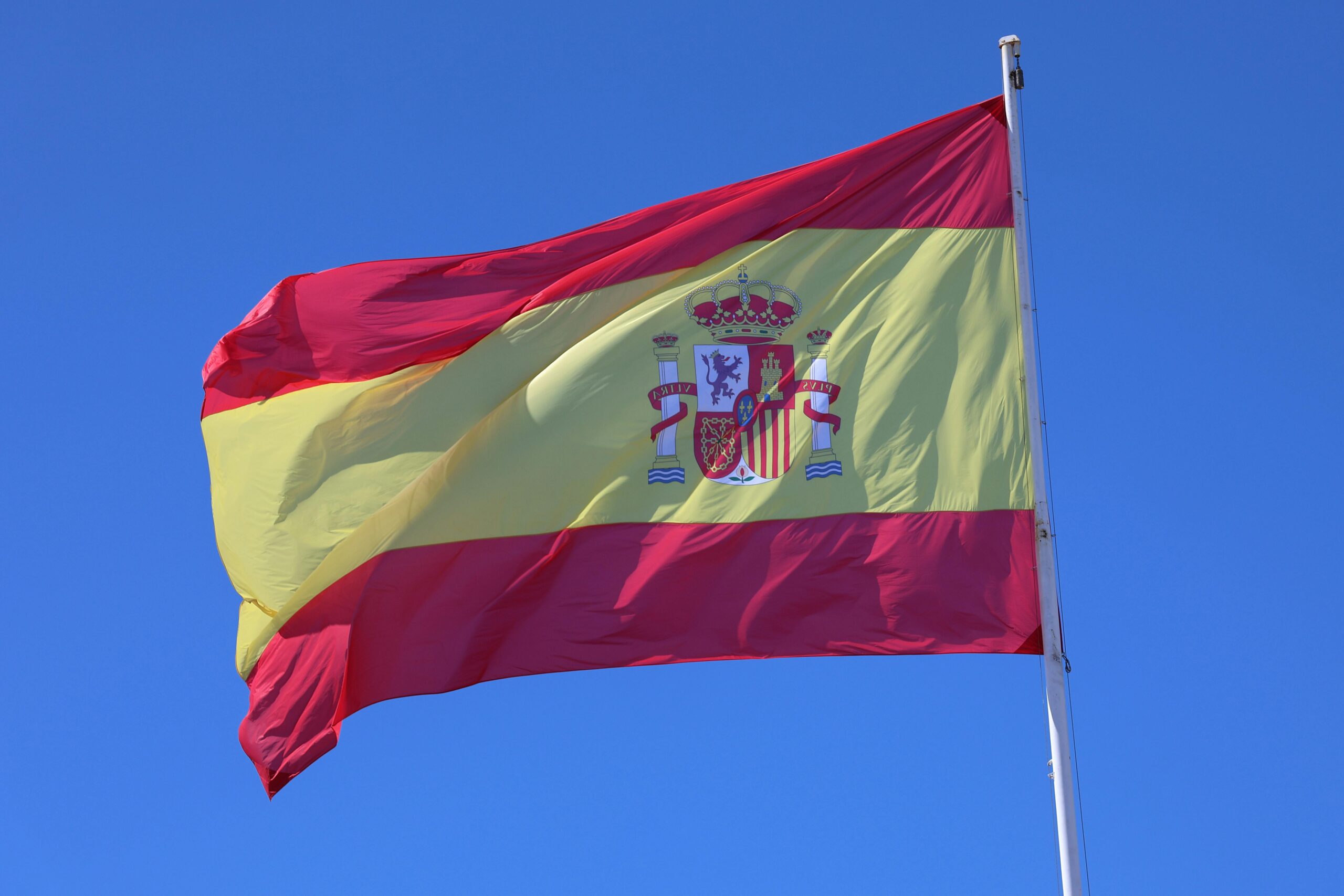 Operação da polícia espanhola contra pirataria de mangás termina com apreensão de criptomoedas milionária