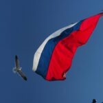 Rússia legaliza criptomoedas para burlar sanções mas prende varejo em teto de US$ 3.800
