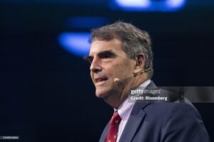 bilionário tim draper diz por que comprar bitcoin hoje como reserva de valor