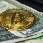 Preço do Bitcoin recua em 2026 e criptomoeda perde posição histórica para ouro e IA no ranking de ativos