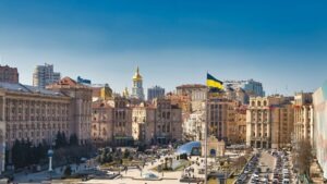 Ucrânia apreende criptomoedas de hackers e envia fundos USDT para agência estatal em operação cibernética internacional