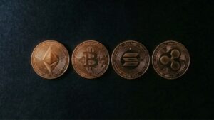 etfs de bitcoin sofrem saídas recordes com queda do mercado cripto em dia de baixa; etfs de criptomoedas; mercado de criptomoedas, altcoins