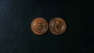 Bitcoin e Ethereum fecham trimestre histórico com ganhos que desafiam o calendário