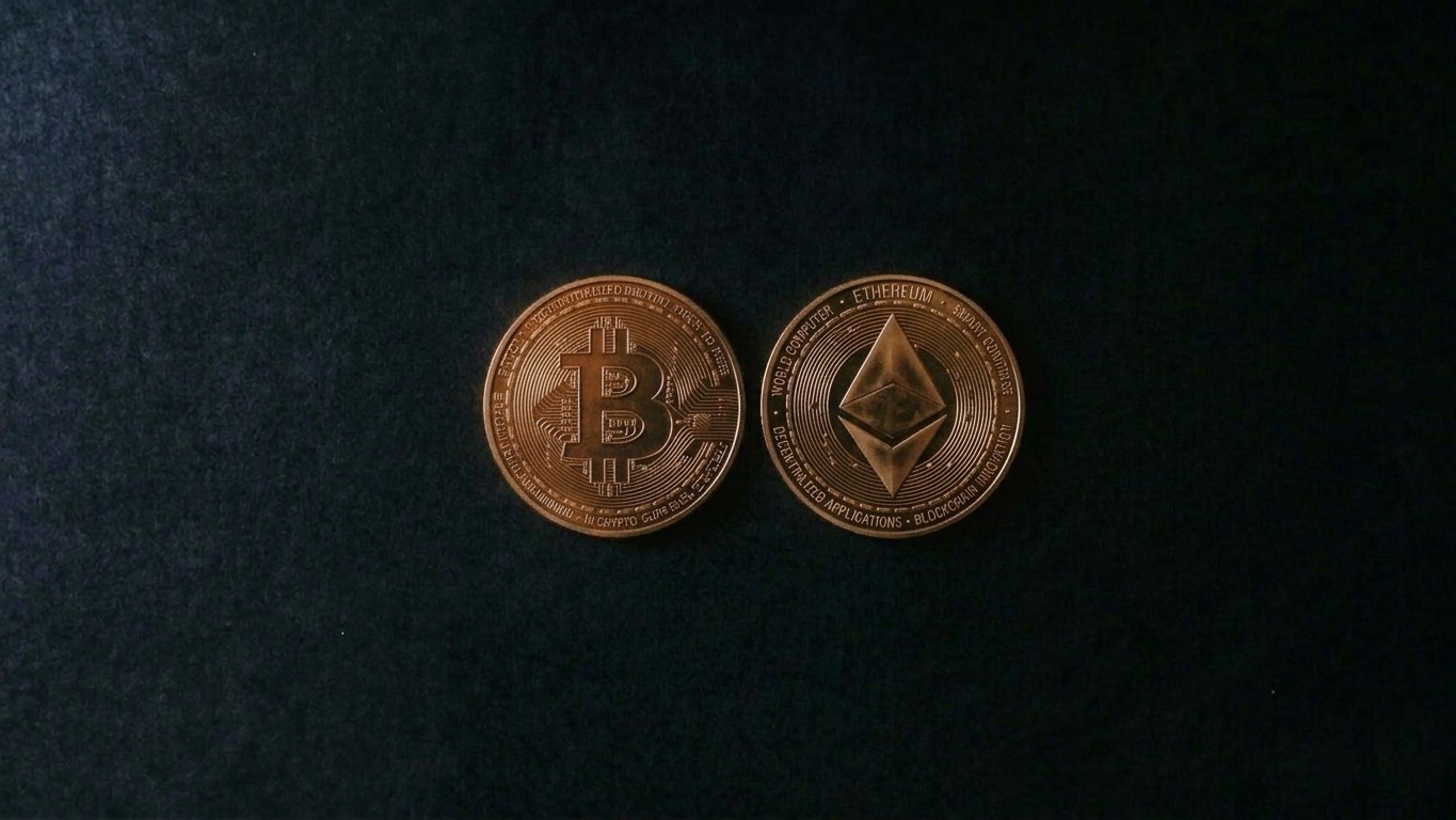 Bitcoin e Ethereum fecham trimestre histórico com ganhos que desafiam o calendário